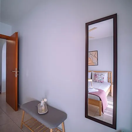 Urban Flat - Spot Volos