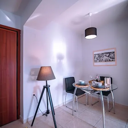 Urban Flat - Spot * Volos