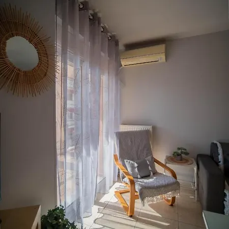 Urban Flat - Spot Volos
